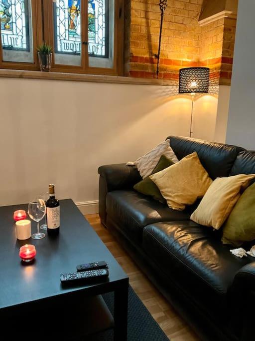 Magical Church Conversion In Watford Watford  Exterior photo